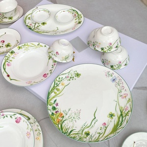 Wholesale 41pcs European Style Luxury High Grade <b>Bone</b> <b>China</b> Ceramic <b>Dinner</b> <b>Sets</b> Custom Logo Porcelain Charger Plates for Party - Product Image 2