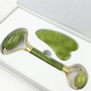personnalisé naturel du visage massage rouleau de <span class=keywords><strong>jade</strong></span> <span class=keywords><strong>gua</strong></span> <span class=keywords><strong>sha</strong></span> ensemble rouleau de beauté pour <span class=keywords><strong>le</strong></span> visage outils de massage - Product Image 1