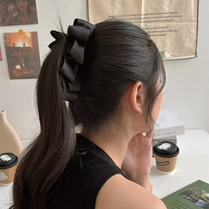 Pinza de Pelo con Lazo Grande Elegante de Lujo Ligero, Diseño de Nicho, Pinzas de Pelo Modernas para Mujer, Venta al por Mayor de Accesorios para el Cabello - Product Image 1