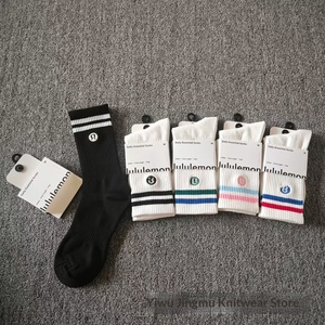 Nuevos Calcetines Deportivos <span class=keywords><strong>de</strong></span> Punto Bordados <span class=keywords><strong>Lulu</strong></span> para Hombre y Mujer, Calcetines Deportivos Profesionales para Yoga, Fitness, Correr, Absorción del Sudor - Product Image 2