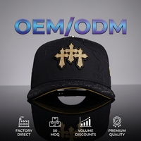 Casquettes de baseball brodées avec logo croix en métal style urbain et strass, nouvelle conception OEM ODM 2026, avec bouton personnalisé