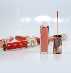 ลิปกลอสเนื้อฉ่ำวาว สีสวยสดใส ติดทนนาน กันน้ำ ไม่ติดแก้ว ไม่มีโลโก้ - Product Image 3