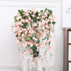 Fleurs artificielles en soie de groseille à la française en gros avec longue tige et feuilles pour la décoration de mariage, la fête des pères et Pâques - Product Image 1