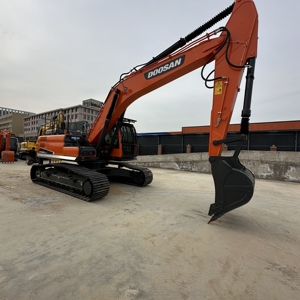 รถขุดตีนตะขาบ Doosan DX300LC-9C มือสอง ของแท้จากเกาหลี สำหรับงานหนัก งานเหมือง งานดิน งานก่อสร้าง ขุดเจาะ พร้อมเครื่องยนต์ - Product Image 4