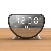 2025 Offre Spéciale produit 15W Station de charge de bureau chargeur rapide température horloge numérique charge sans fil pour la série iPhone