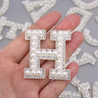 A-Z blanc perle argent strass lettre étincelle fond blanc perle lettre patchs Alphabet strass Applique pour vêtements