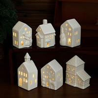 Nouvel Ornement en Céramique avec Lumières LED, Maison de Noël, Design Creux Européen, pour Décoration de Bureau, en Stock.