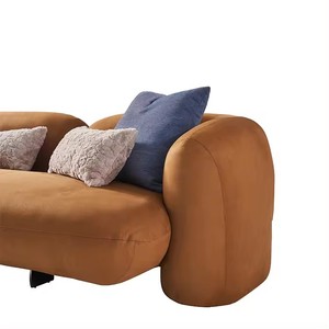 أريكة عصرية فاخرة ثلاثية المقاعد من قماش الميكروفايبر البني لغرفة المعيشة مع أغطية قابلة للإزالة - Product Image 3