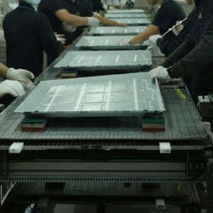 Petit téléviseur intelligent Android incurvé 4K UHD 28/40/43/55 pouces - Product Image 3