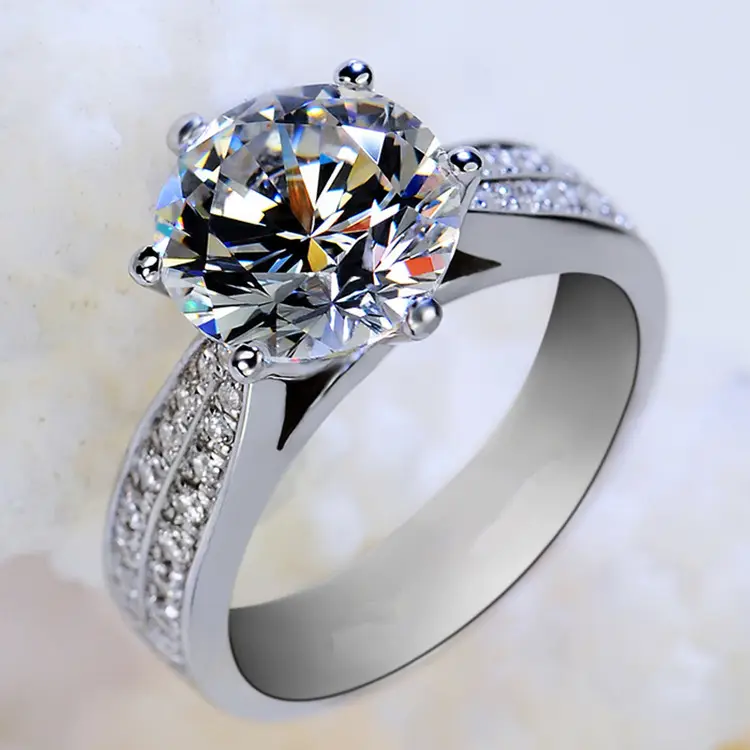 แหวนเพชรปูเงินแบบ2023สำหรับผู้หญิงแหวนหมั้นแฟชั่นแวววาวแตกต่างกัน