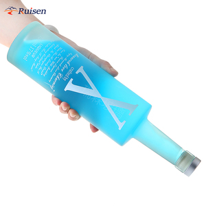 Botellas de <span class=keywords><strong>Vodka</strong></span> de Vidrio Delgado de Lujo con Logotipo y Etiqueta Personalizados, Botellas de Vidrio Esmerilado Azul para Vino de 750 ml, 700 ml y 500 ml - Product Image 2
