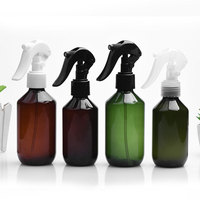 Bouteille en plastique ambrée 100ml 200ml avec pulvérisateur à gâchette fine, atomiseur vert 300ml 500ml, flacon de recharge, impression de logo HZ62001