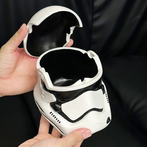Cendrier en résine de luxe moderne en forme de casque de Stormtrooper, design haut de gamme, sans fumée, couleur personnalisable, plateau à cigares, décoration de bureau et de maison - Product Image 2