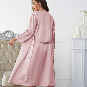 Ensembles de pyjama à la mode pour femmes Shorts à bretelles soyeux et Robe de nuit glacée pour l'été automne printemps - Product Image 3