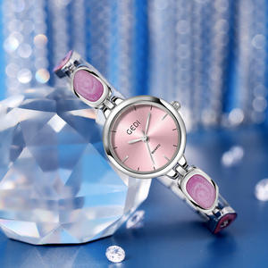 Montre à quartz pour femmes avec bracelet en acier élégant avec motif Sunburst Design simple adapté aux vêtements décontractés et aux déplacements - Product Image 5