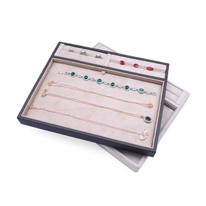 FORTE Hotsale Accessoires de bijouterie Organisateur de rangement classique en microfibre pour bijoux - Product Image 2