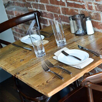 Table à manger de restaurant personnalisée plateaux en bois carrés en vente