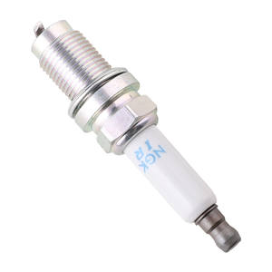 Bujías NGK Directas de Fábrica, Paquete Pequeño, Componentes de Encendido para Automóviles, Fáciles de Transportar y Almacenar para Puntos de Venta Minorista - Product Image 3