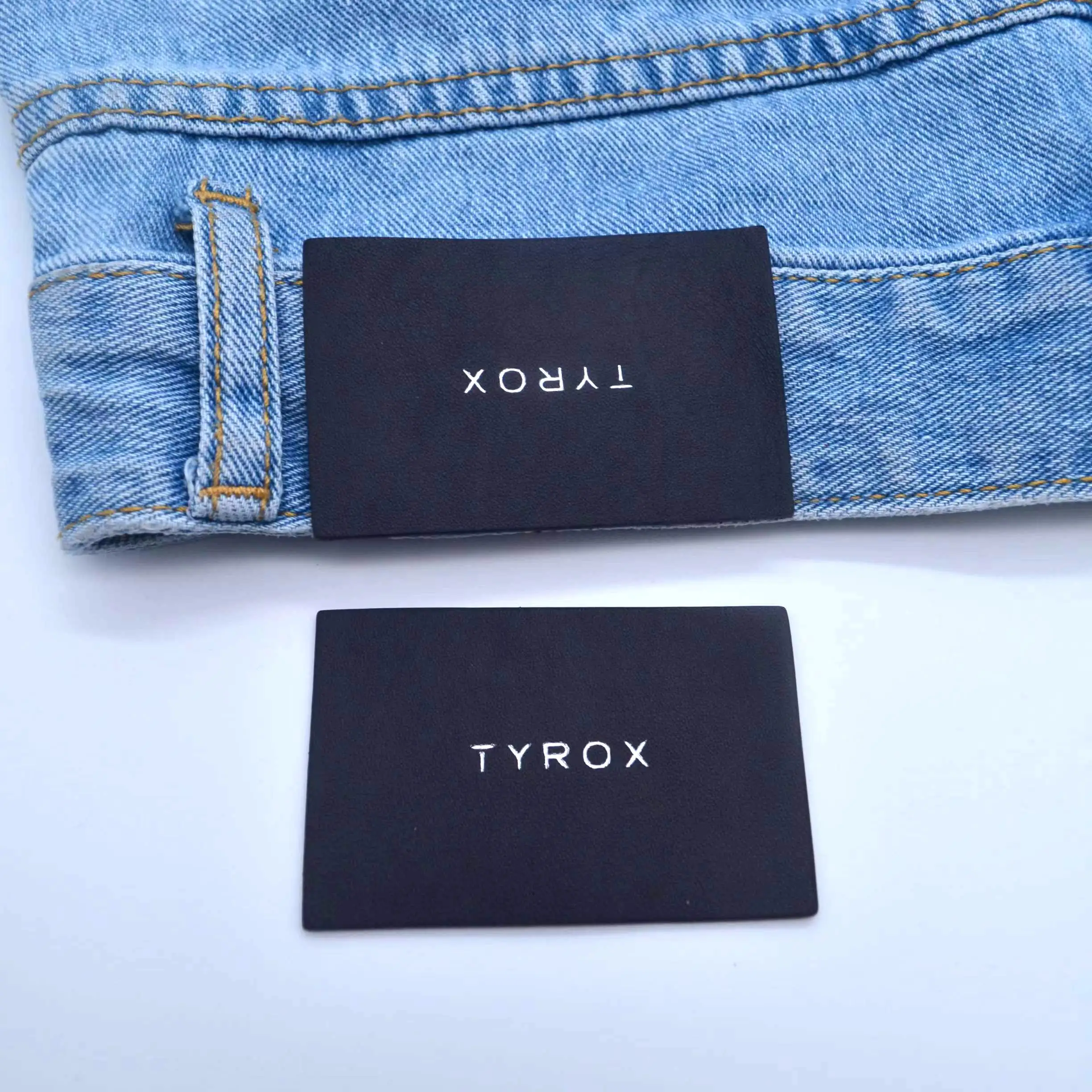 Mode Custom Casual Jeans Lederen Label Logo Kleding Tag Voor Jeans Kledinglabels Leren Jas Wasbaar Reliëf