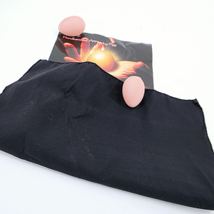 Pañuelo que se convierte en un huevo - Fabricante de accesorios mágicos Kingmagic, venta al por mayor de juguetes para niños, espectáculo de talentos, festival - Product Image 1