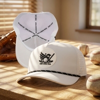 Casquette de golf respirante et imperméable découpée au laser en 5 parties avec patch PVC personnalisé pour l'été