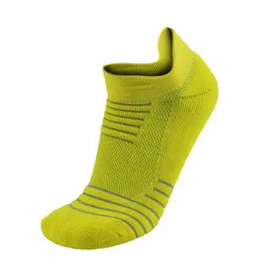 Professional outside climbing socks, towel thicken bottom breathable running socks wholesale