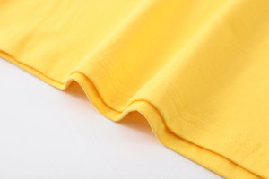 T-Shirt in Cotone con Logo Personalizzato - Perfette per Promozione del Marchio e Uso Casual - Product Image 2