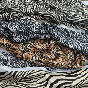 Thiết Kế Mới Tùy Chỉnh Bán Buôn Leopard <span class=keywords><strong>Zebra</strong></span> Khối In 95 <span class=keywords><strong>Polyester</strong></span> 5 Spandex Căng In Satin Vải - Product Image 3