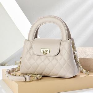 Nuevo Bolso de Hombro Cruzado de Cuero Suave a Cuadros para Mujer 2026 con Cadena - Product Image 2