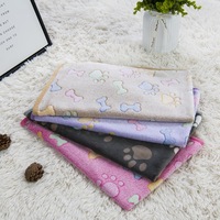 Couverture de luxe universelle quatre saisons pour animaux de compagnie (chats et chiens) en flanelle épaisse, respirante, imperméable et chaude, pour la protection des pattes - Vente en gros transfrontalière