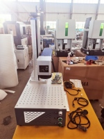 Nouvelle machine de marquage laser à fibre de bureau Raytu 30W certifiée CE avec source MAX pour gravure sur métal