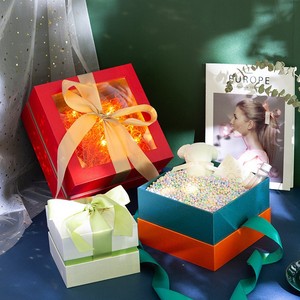 Caja de Regalo Cuadrada Creativa con Logotipo Personalizado, Caja de Cartón para Regalos Empresariales, Caja de Papel para Regalos Sorpresa con Lazo y Ventana Transparente - Product Image 1
