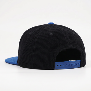Casquettes de sport structurées à 5 panneaux en velours côtelé avec logo brodé plat bicolore personnalisé OEM et fermeture snapback - Product Image 5