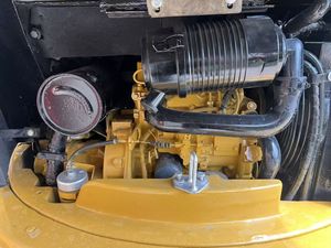 Mini-excavatrice compacte CAT 303E avec peu d'heures de fonctionnement, excavatrice hydraulique Caterpillar pour travaux d'aménagement paysager, travaux utilitaires, construction et chantier - Product Image 6