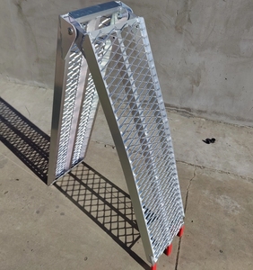 Hanak R18 Großhandel Motorrad Laderampe 226x27.5 Aluminium Faltbarer LKW Dirt Fahrrad anhänger mit Rollenlager - Product Image 2