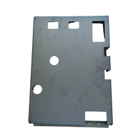 Couverture d'équipement en polycarbonate découpée avec précision par CNC, feuille de polycarbonate noire, fabrication sur mesure, forme et couleur personnalisées, épaisseur variée