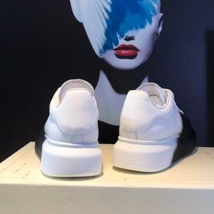 Men's and women's platform shoes black and white color sport shoes luxurious designer lace-<b>up</b> skate shoes - Product Image 3