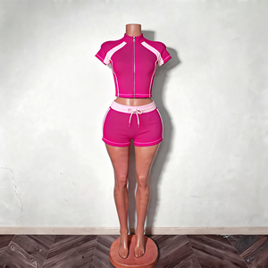 Conjunto de Chaqueta Corta con Cierre y Bloques de Color para Mujer y Pantalones Cortos con Cordón - Ropa Deportiva Y2K Estilo Urbano Verano 2026 - Product Image 6