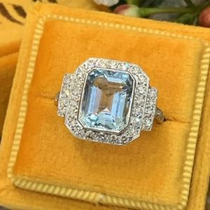 Anello di Lusso con Gemma Quadrata Blu Acqua per Donne, Elegante Gioiello da Dito per Anniversario - Product Image 3