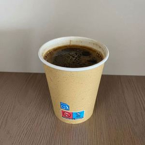Gobelets à café en carton jetables personnalisables certifiés 250 ml (9 oz) à paroi simple pour boissons chaudes et froides avec logo - Product Image 3