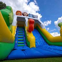 Château gonflable rayé coloré de qualité commerciale, durable, pour les fêtes d'enfants et les jeux en plein air