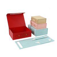 Boîte cadeau magnétique pliable en cuir PU rigide de luxe personnalisée pour vêtements et chaussures, jaune