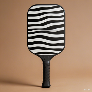Pala de pickleball premium con tecnología de absorción de impactos que reduce la vibración del brazo y previene lesiones, ideal para entrenamiento, práctica y juegos recreativos. - Product Image 1
