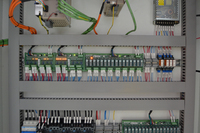 Router CNC A6 ATC con Mesa de Carga y Descarga Automática, 9kW ISO30 24000 RPM 75m/min, Carusel de 8 Herramientas Syntec, Bomba de Vacío de 7.5kW