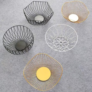 Sang Trọng Trang Trí Nội Thất Lưu Trữ Giỏ Vàng Đen Cho Thực Phẩm Vòng Dây Kim Loại Sắt Phong Cách Cổ Điển Hình Học Giỏ Trái Cây Kẹo Chủ - Product Image 3