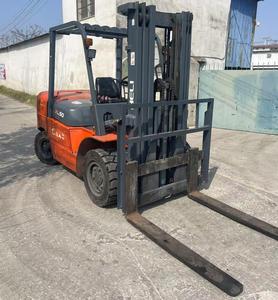 รถยกดีเซล 5 ตัน คุณภาพสูง พร้อมระบบไฮดรอลิกย้ายด้านข้าง และยางตัน สำหรับขาย - Product Image 5