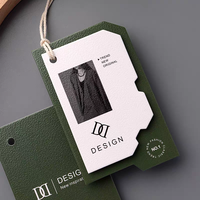 Étiquettes suspendues personnalisées de haute qualité pour vêtements, de forme irrégulière, imprimées sur mesure avec cordon pour étiquettes volantes de vêtements