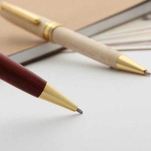 Yüksek kaliteli çevre dostu özelleştirilmiş ahşap tükenmez kalem geri dönüşümlü ahşap altın parçaları 1.0mm genişlik yenilik Logo fabrika promosyonlar - Product Image 5