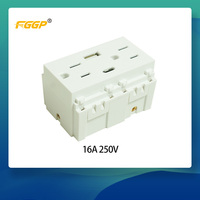 Prise de sol électrique universelle à 3 broches 13A USB IP40 CE avec mise à la terre automatique compatible SDK Type 45x45