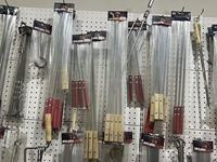 Brochettes plates longues en acier inoxydable réutilisables pour grillades et barbecues (14 pouces, lot de 16) pour le camping en plein air